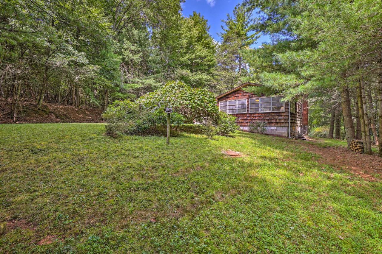 Peaceful Roaring Gap Retreat With Fire Pit And Patio! Villa Екстериор снимка